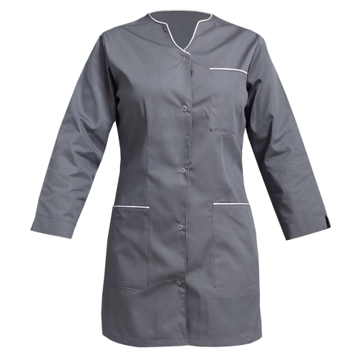 Sieviešu medicīnas komplekts ar 3/4 piedurknēm un baltu apdari.