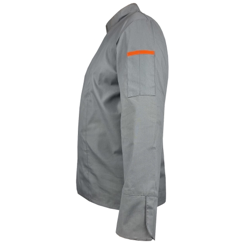 Długi rękaw szarej bluzy kucharskiej