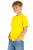 T-shirt dziecięcy dla chłopca i dziewczynki kolor żółty widok chłopca w t-shirt.png