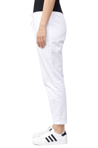 Białe cygaretki medyczne spodnie